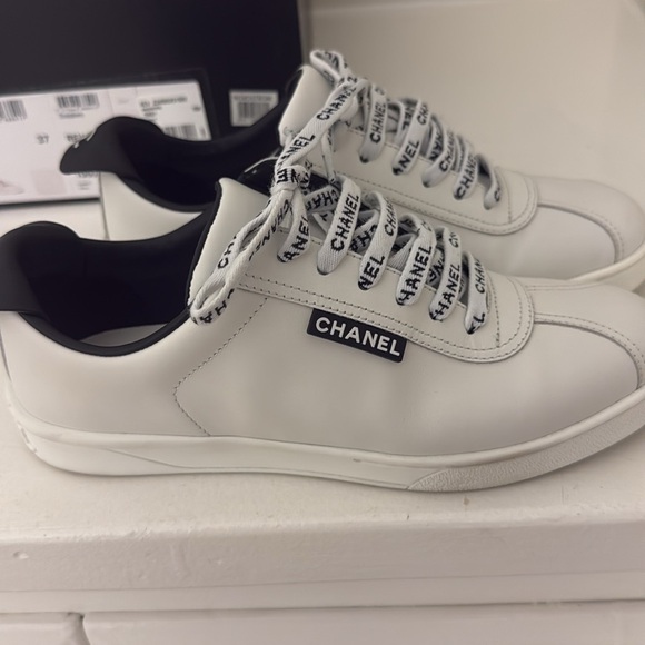 Excellent condition Chanel sneakers size 7 worn twice only - Picture 4 of 5